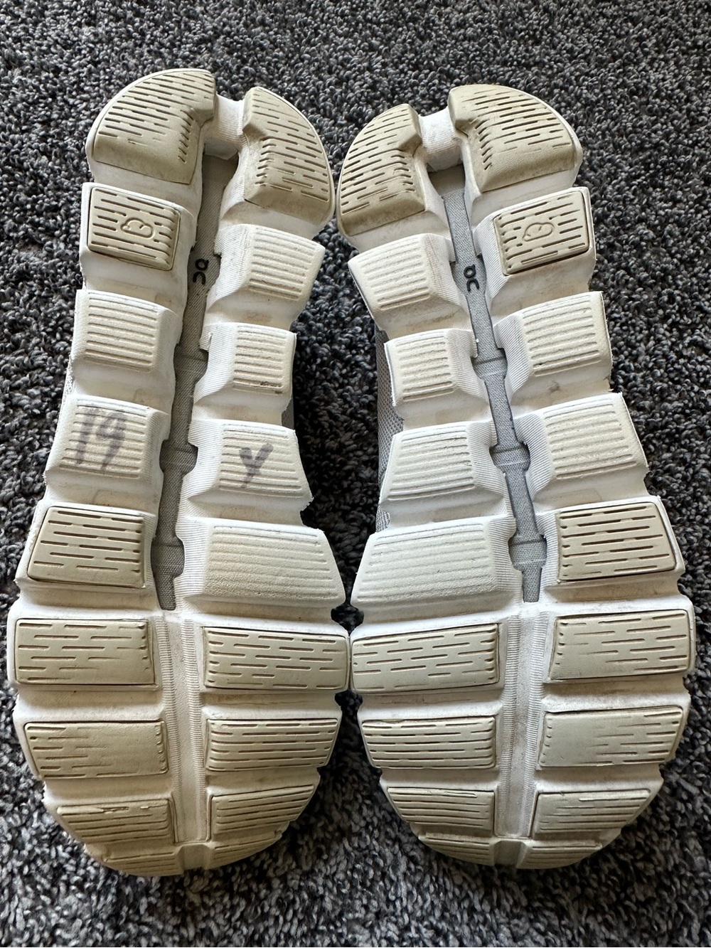 ON CLOUD 5 On Running Women's Running Walking Gym Shoes White Pearl Size 9 - Picture 11 of 12